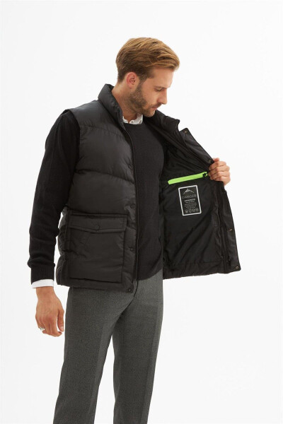 Black Men's Puffy Vest with Pocket Details - 1