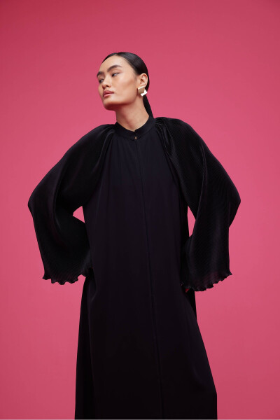 Black Pleated Sleeve Abaya - 3