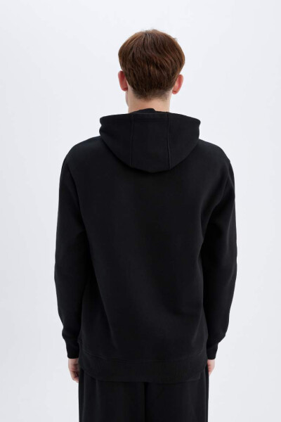 Black, regular fit, hooded sweatshirt. - 8