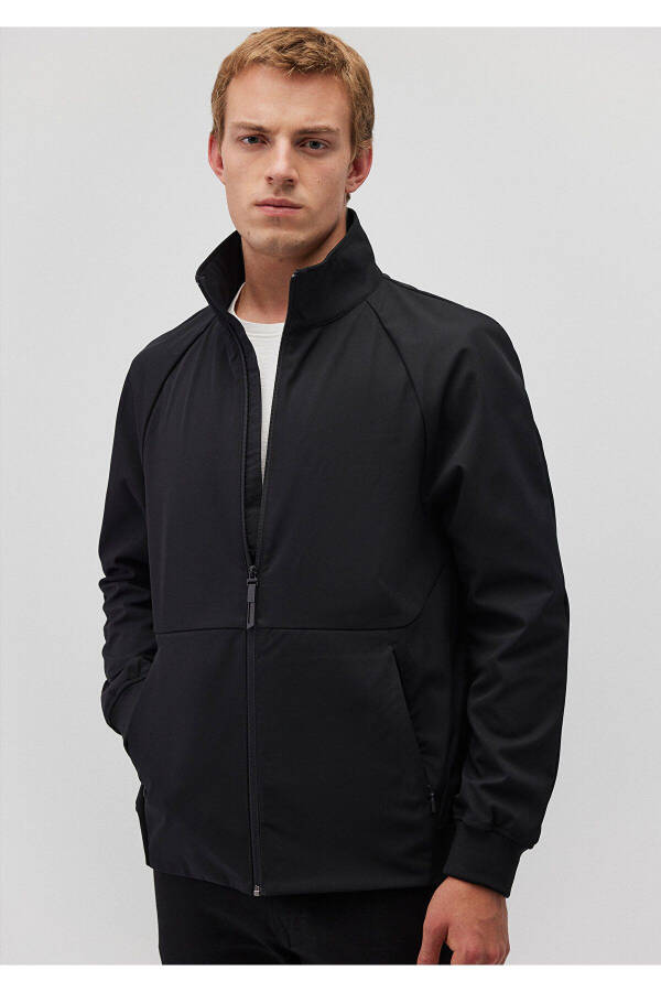 Black, regular fit jacket. - 2