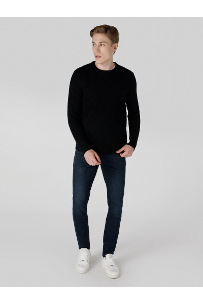 Black, regular fit knitted sweater for men. - 3