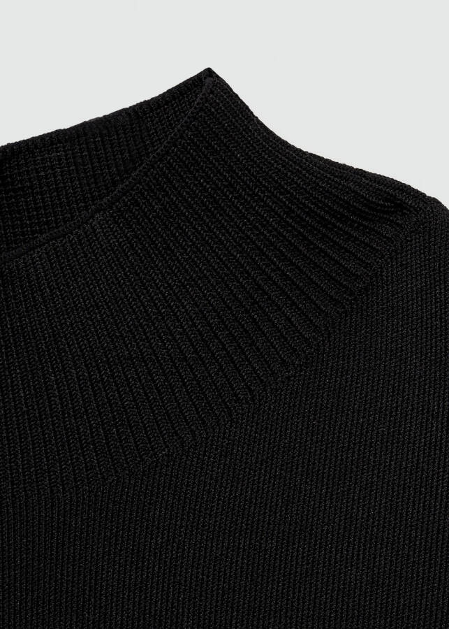 Black short-sleeved perkins collar sweater. - 11