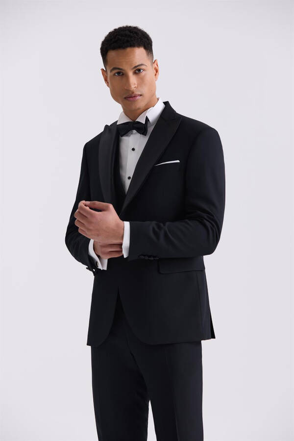 Black Slim Fit Peak Lapel Tuxedo Suit - 1