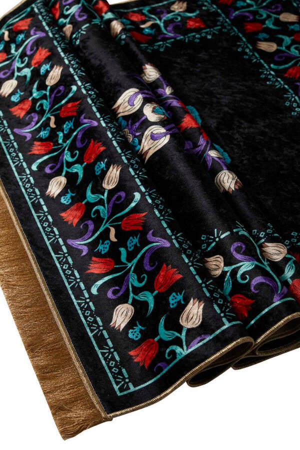 Black Velvet Carpet Prayer Mat - 3