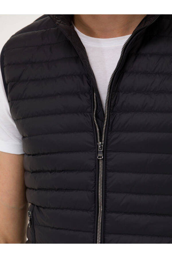 Black Vest 50266336-VR046 - 7