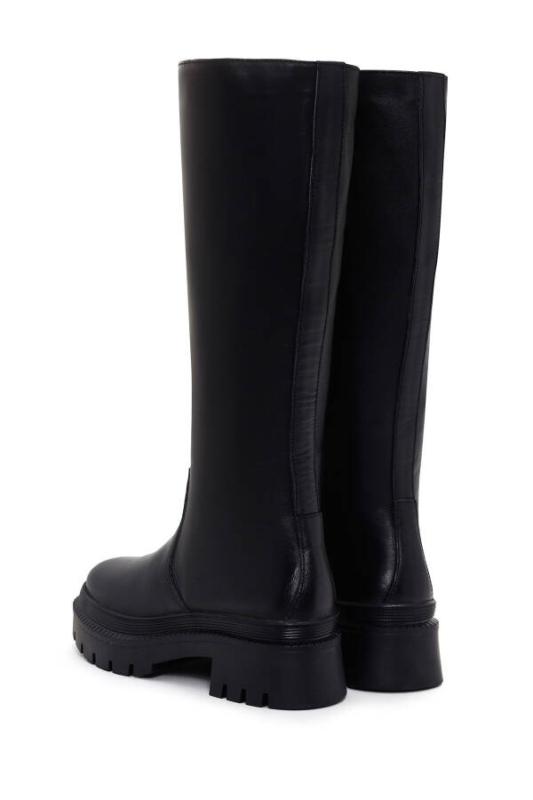 Black zippered leather boots, code 24WFD511018. - 7