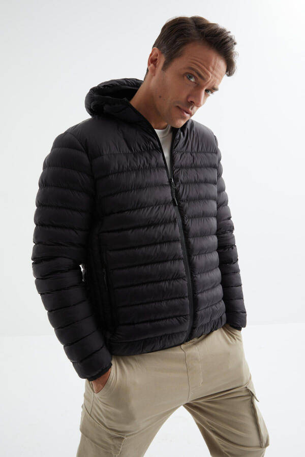 Black Zippered Standard Fit Cold-Resistant Men's Puffer Jacket - 88167 - 17