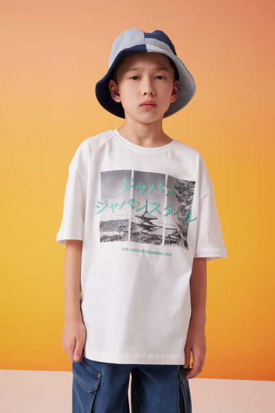 Boys' Oversized Fit Crew Neck Printed Short Sleeve T-Shirt White - 2