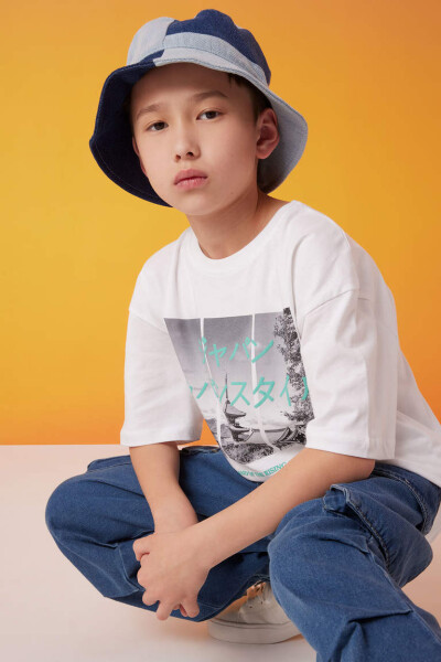 Boys' Oversized Fit Crew Neck Printed Short Sleeve T-Shirt White - 3