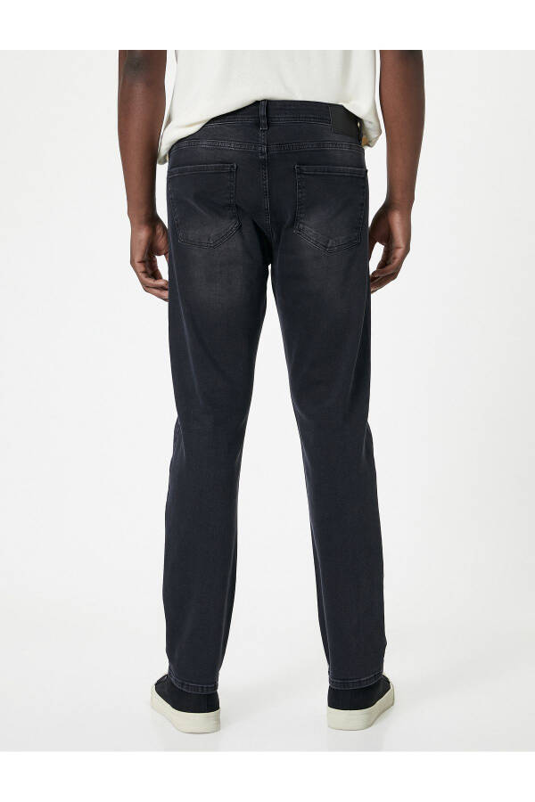 Brad Jeans - Slim Fit Jean - 10