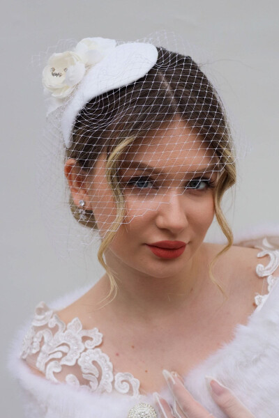 Bridal Veil, Hat, Wedding and Outdoor Shoot Hat - 1