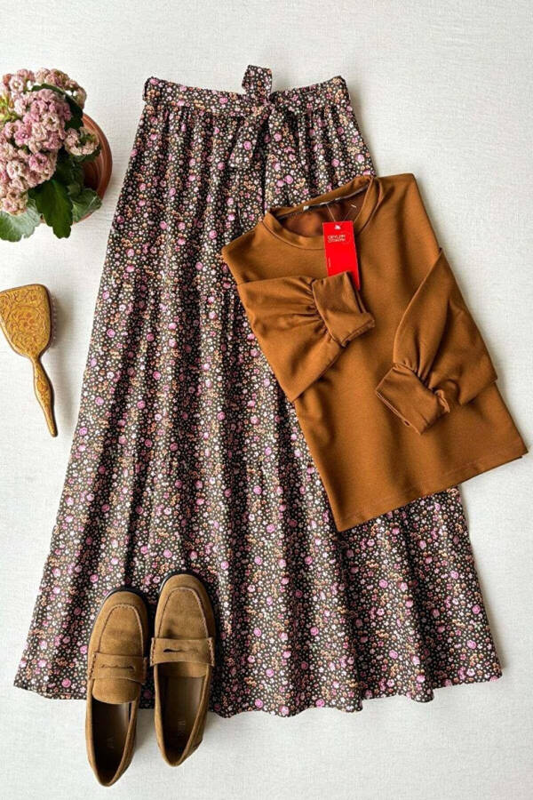 Brown Small Flowered Layered Skirt & Camel 2 Yarn Crop Set - 1