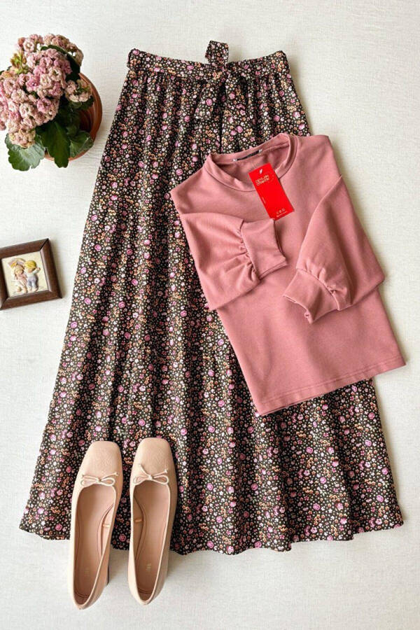 Brown Small Flowered Layered Skirt & Rose Pink 2 Yarn Crop Set - 1