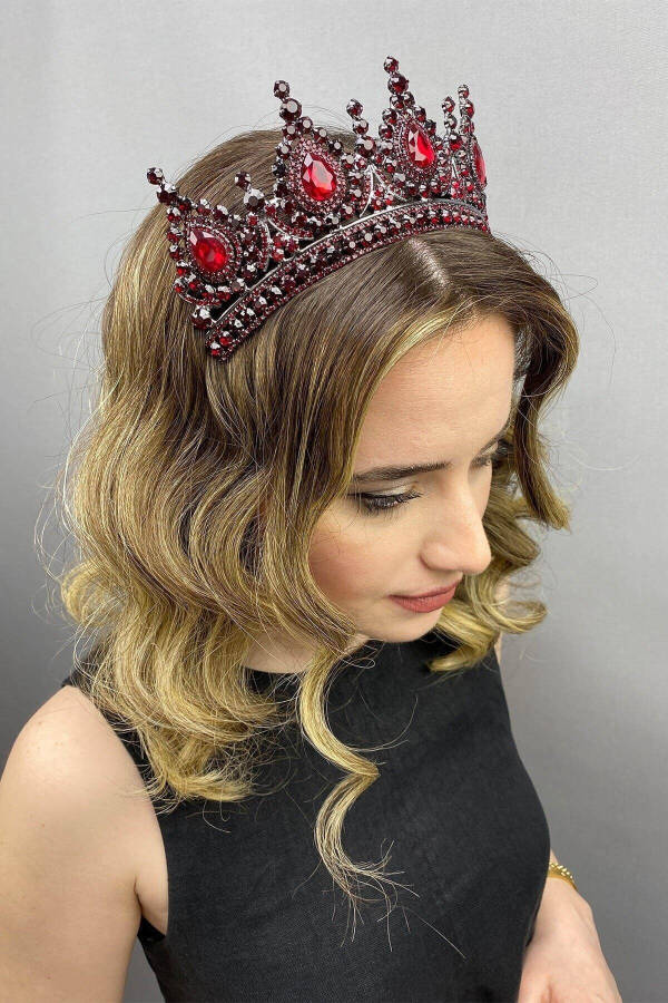 Burgundy Ahu Model Bridal Henna Crown - 2