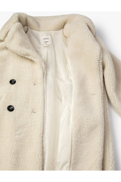 Buttoned double-breasted plush coat with pockets - 6