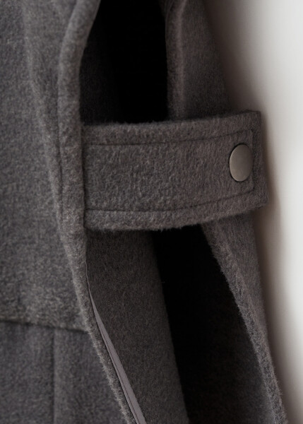 Buttoned grey cape jacket - 5