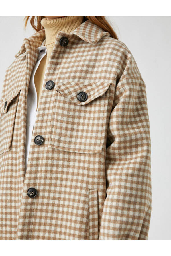 Buttoned plaid coat - 5