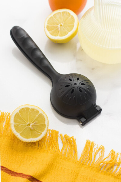 Cast Iron Lemon and Citrus Squeezer Large Size 23 Cm - 2