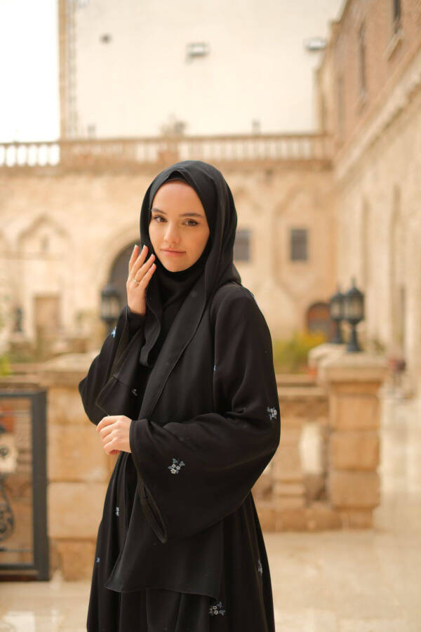 Cemre Abaya - 1