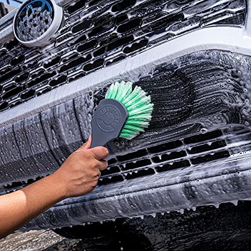 Chemical Guys ACCG08 Wheelie All Exterior Surface and Wheel Brush (Safe for Cars, Trucks, SUVs, RVs, Motorcycles, & More) Green - 5