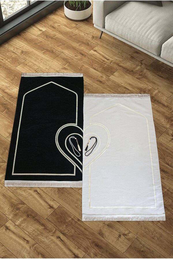 Chenille prayer rug set, soft and heart-shaped for couples. - 1