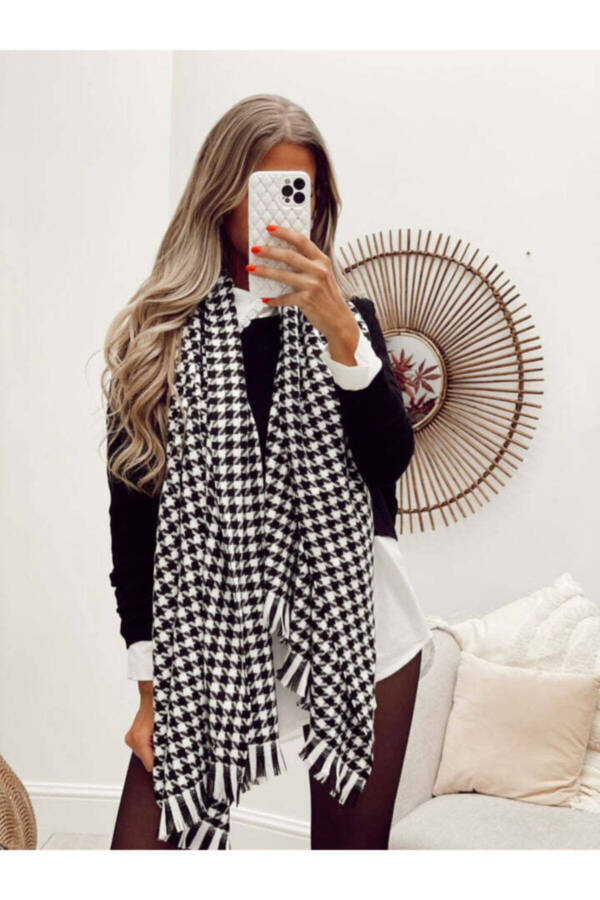 Chevron Pattern Scarf - 3