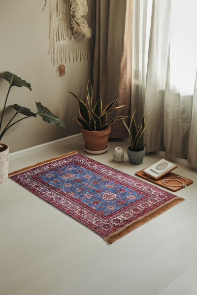 Classic patterned prayer rug with digital printing. - 1