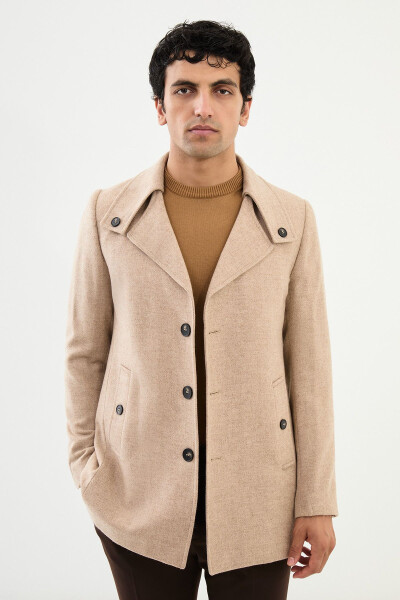 Coat with buttoned collar - 6