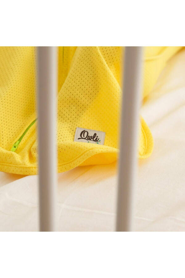 Cooltimate Swaddle Yellow - 2