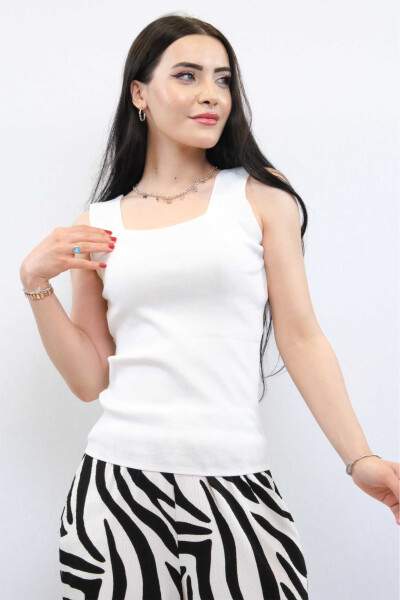 Cotton Collar Knitwear Singlet White - 4