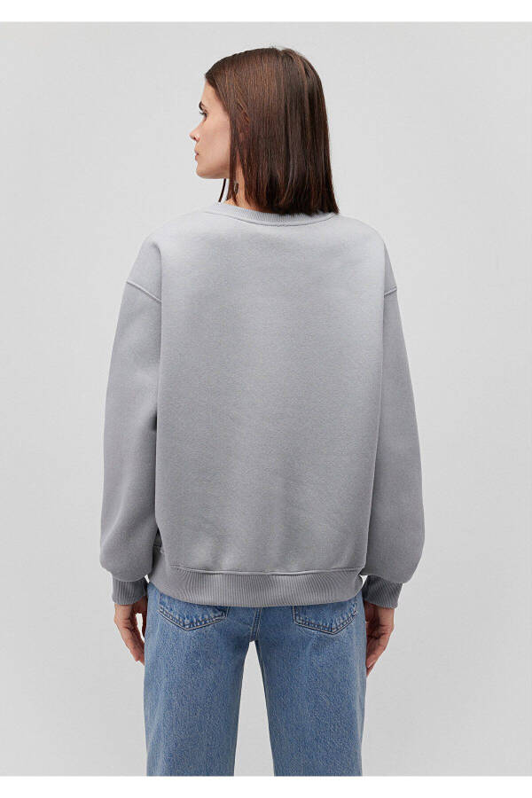 Crew Neck Grey Basic Sweatshirt 1610198-70093 - 22