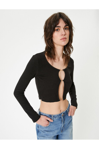 Cropped Cardigan with Bike Neck and Metal Accessories - 13