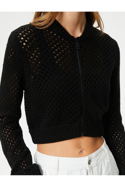 Cropped Knit Cardigan with Lace Detail, Zipper and Cotton Blend - 11