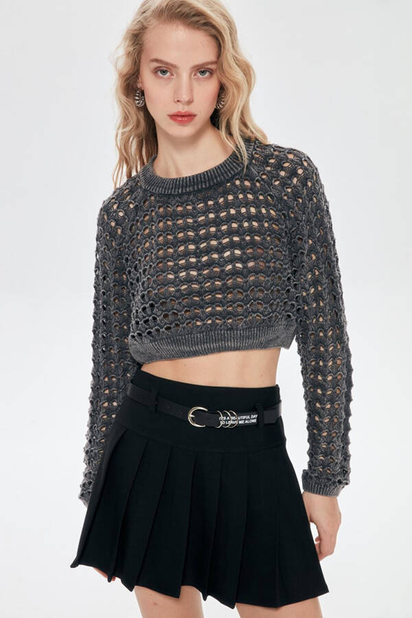 Cropped Knit Top with Lace Heart Anthracite - 2