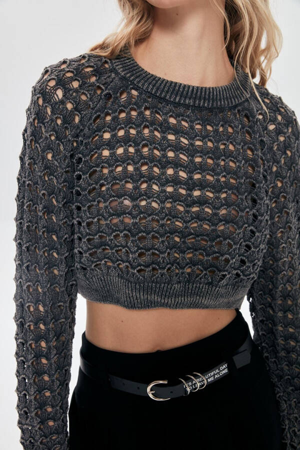 Cropped Knit Top with Lace Heart Anthracite - 4