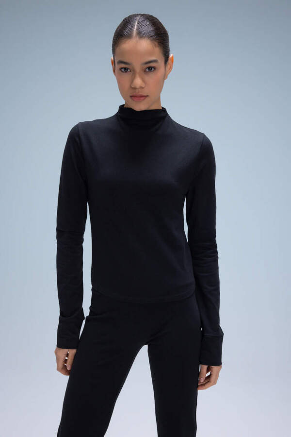 DeFactoFit Slim Fit Collar Long Sleeve T-Shirt Black - 2