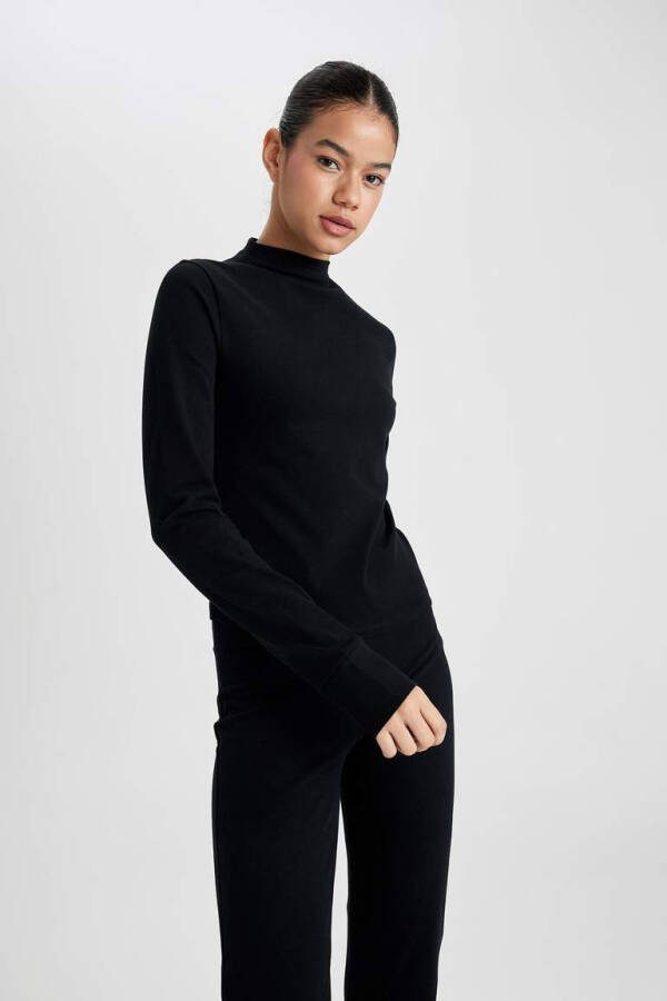 DeFactoFit Slim Fit Collar Long Sleeve T-Shirt Black - 8