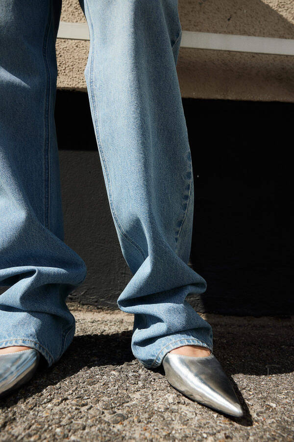 Denim pants with faux diamond embellishments - 3