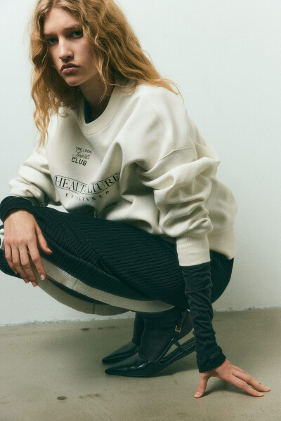 Detailed Oversize Sweatshirt - 1