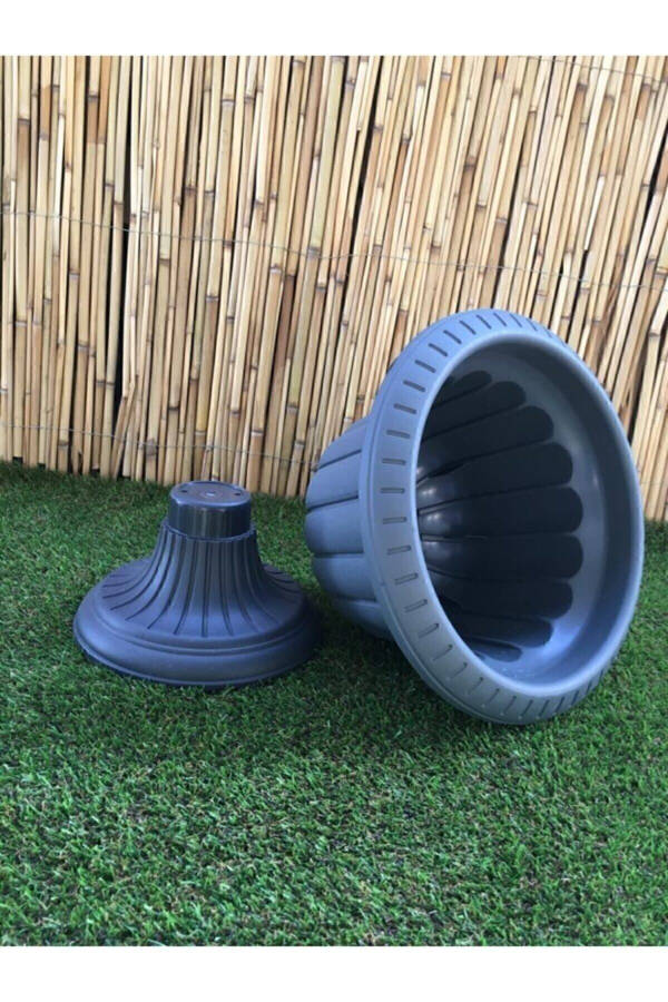 Doorside Planter 9,8 Liters - Decorative Planter - Large Black Planter - 6