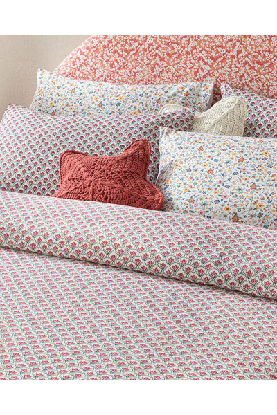 Double Bed Quilt with Sweet Tulips Print Dark Pink - 2