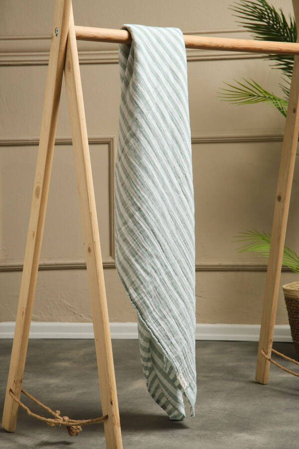 Double Layer Striped Muslin Swaddle Blanket 40/40 - 120x120 Cm Green - 3