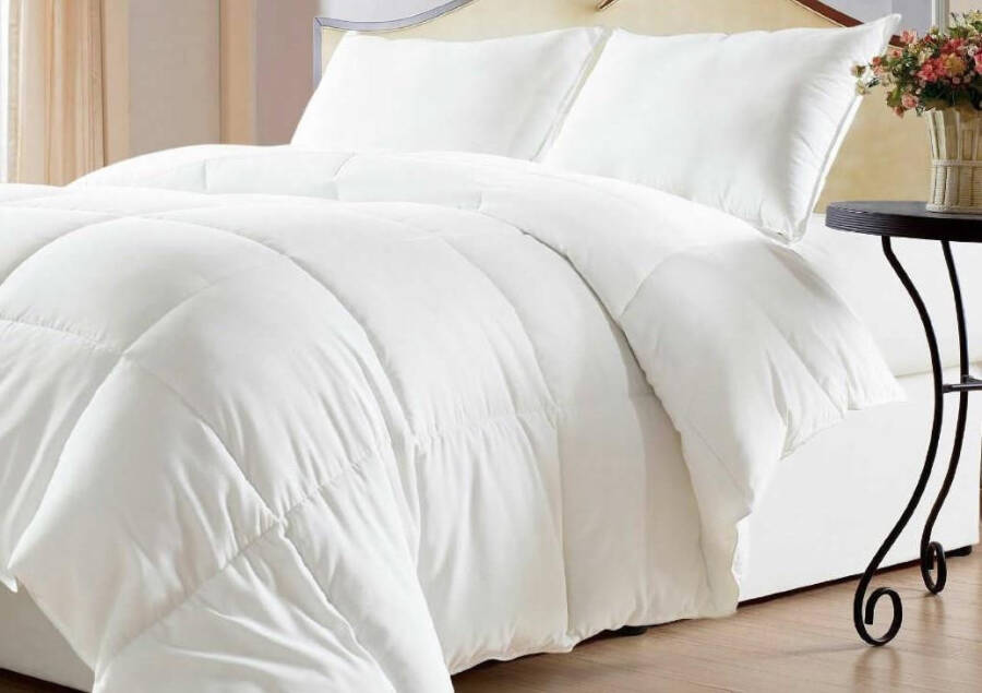 Duvet World Double Microfiber Duvet - 2