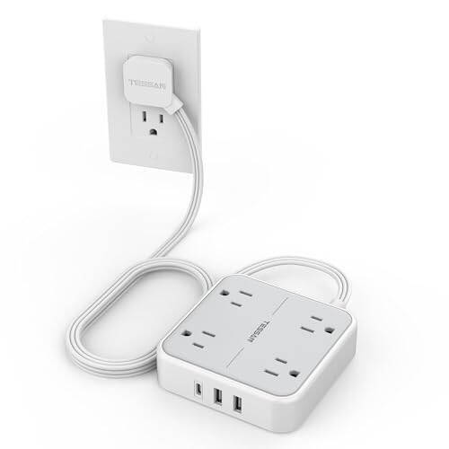 Düz Fişli Akım Koruyucu Priz, TESSAN 5 ft Ultra İnce Uzatma Kablosu 3 USB Duvar Şarj Cihazı (1 USB C Bağlantı Noktası) ile, 4 Çıkışlı İnce Masa Şarj İstasyonu Seyahat, Ofis, Yurt Odası Gereçleri İçin - 1