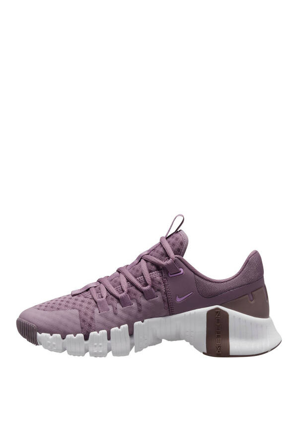 DV3950-500 W NIKE FREE METCON 5 - 6