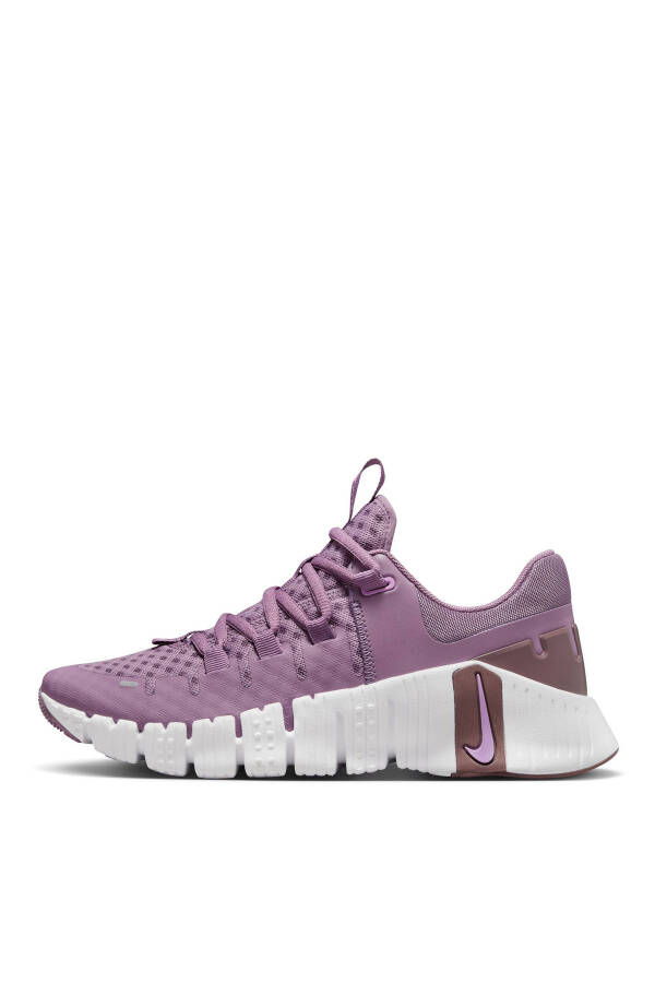 DV3950-500 W NIKE FREE METCON 5 - 7