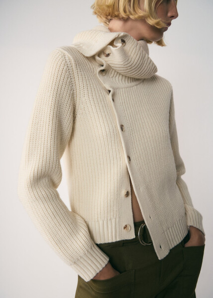 Ecru buttoned sweater with a funnel neck. - 6