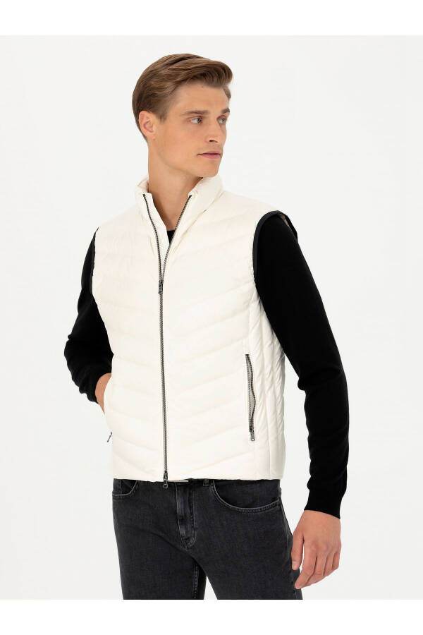 Ecru puffer vest - 4