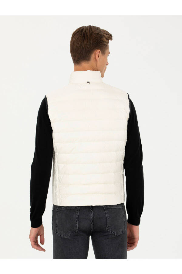 Ecru puffer vest - 6