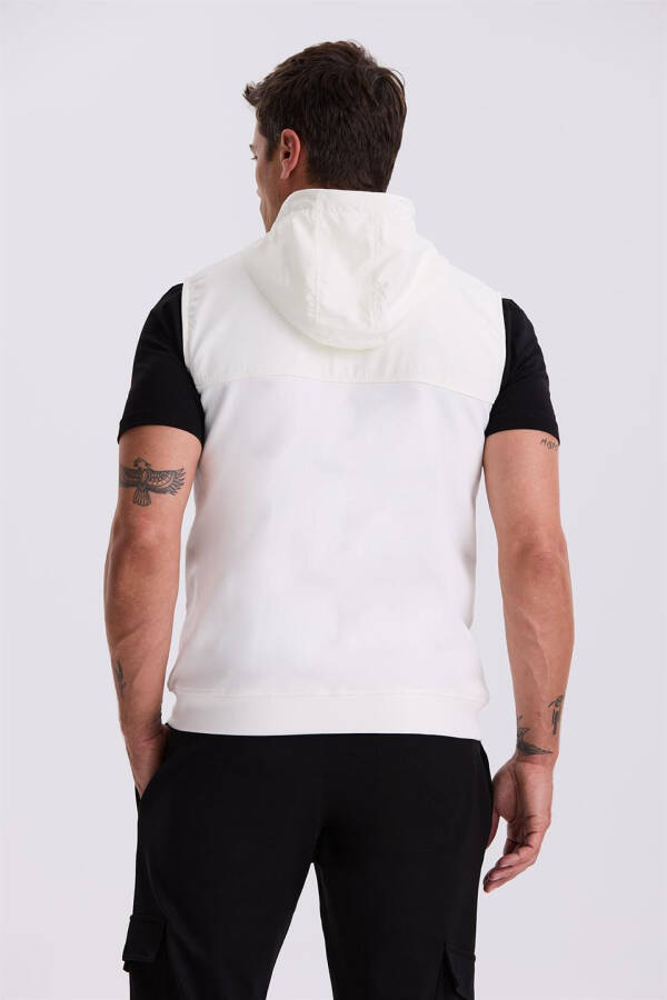 Ecru Slim Fit Hooded Cotton Lycra Vest - 4